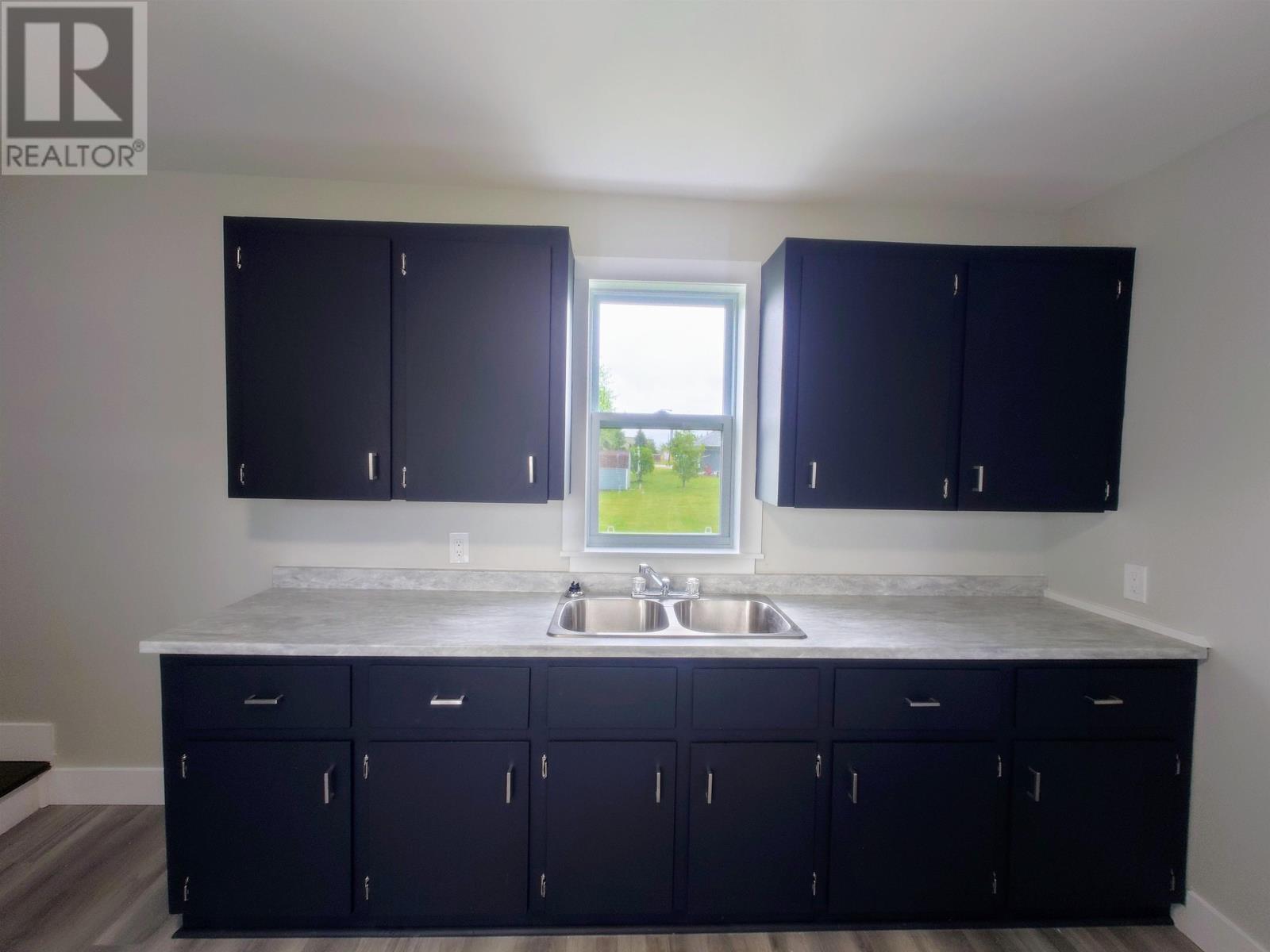 41 MAIN DRIVE EAST - 14