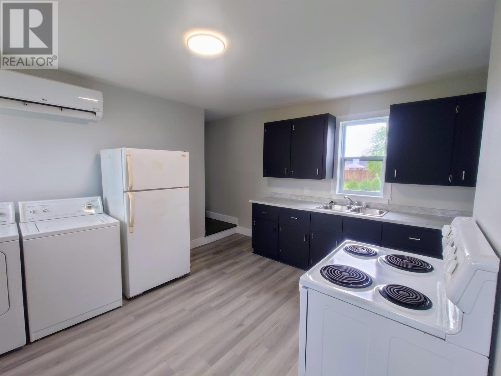 41 MAIN DRIVE EAST - 16