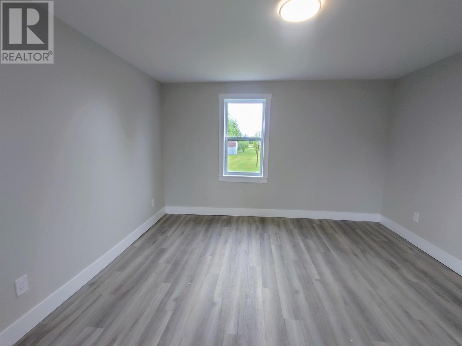 41 MAIN DRIVE EAST - 17