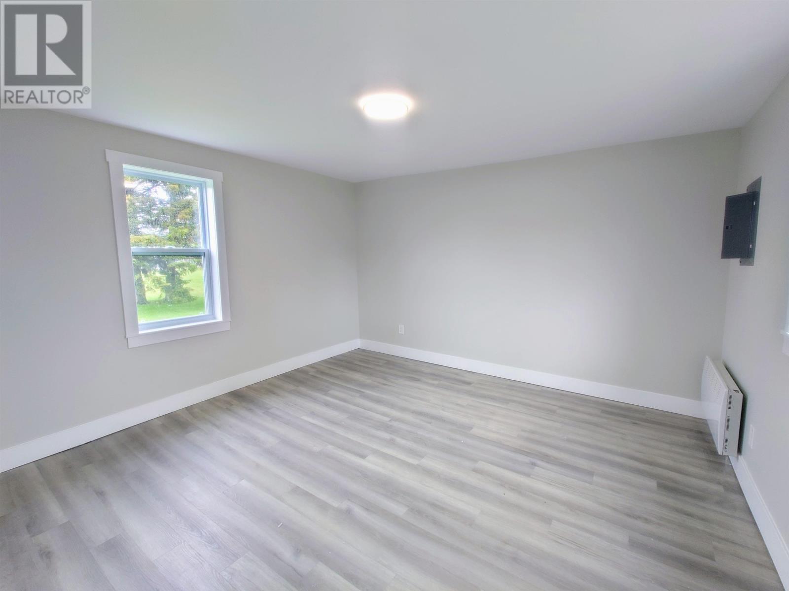 41 MAIN DRIVE EAST - 19