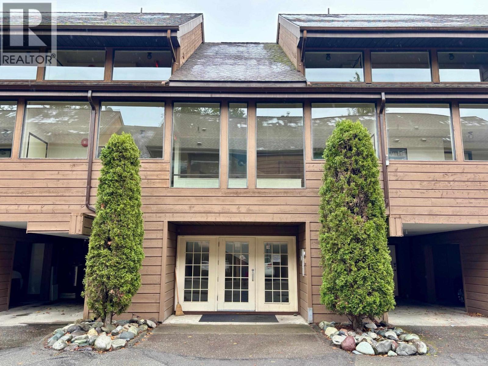 #11-4832 LAZELLE Avenue, Terrace