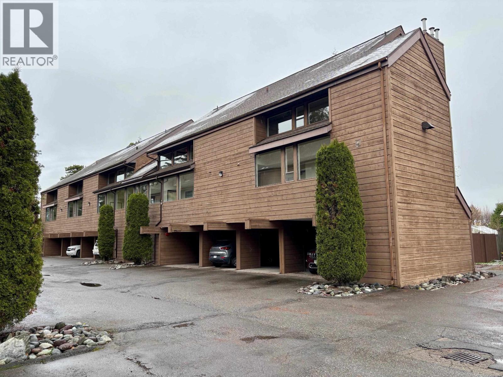 #11-4832 LAZELLE Avenue, Terrace