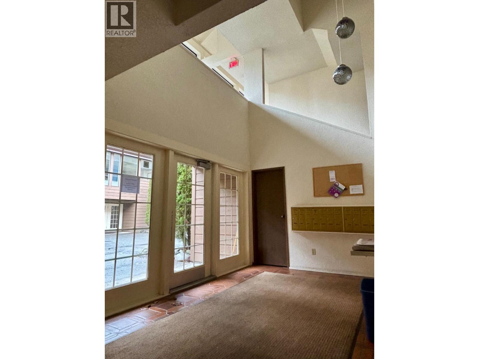 #11-4832 LAZELLE Avenue, Terrace