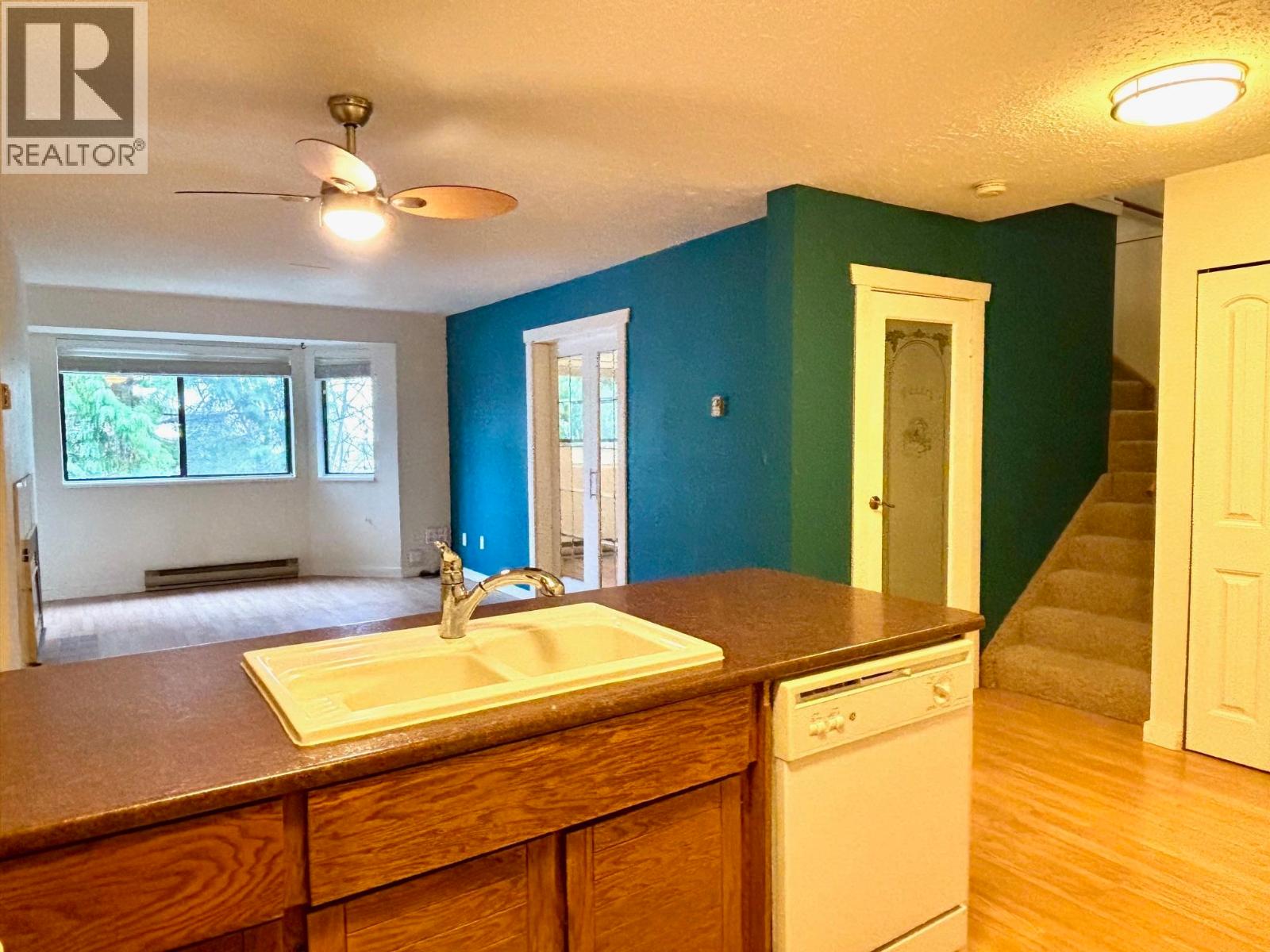 #11-4832 LAZELLE Avenue, Terrace