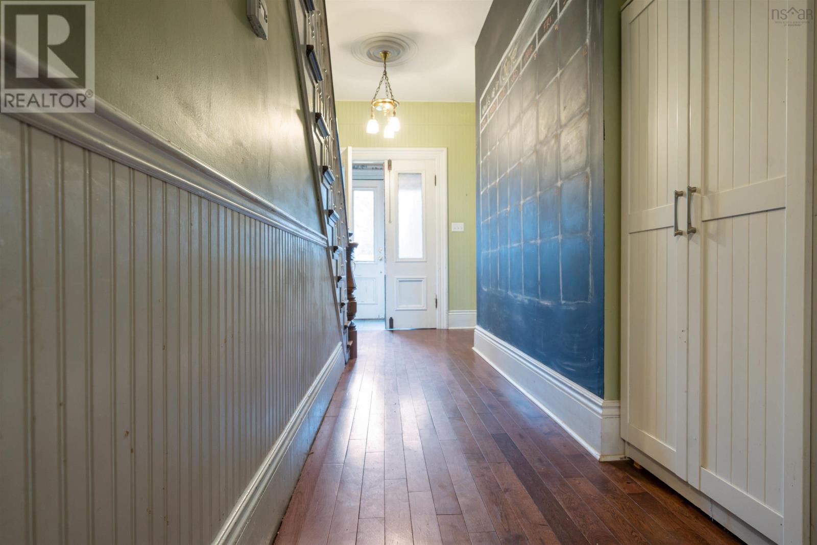 Property 30 of 49 of 230 Victoria Street E