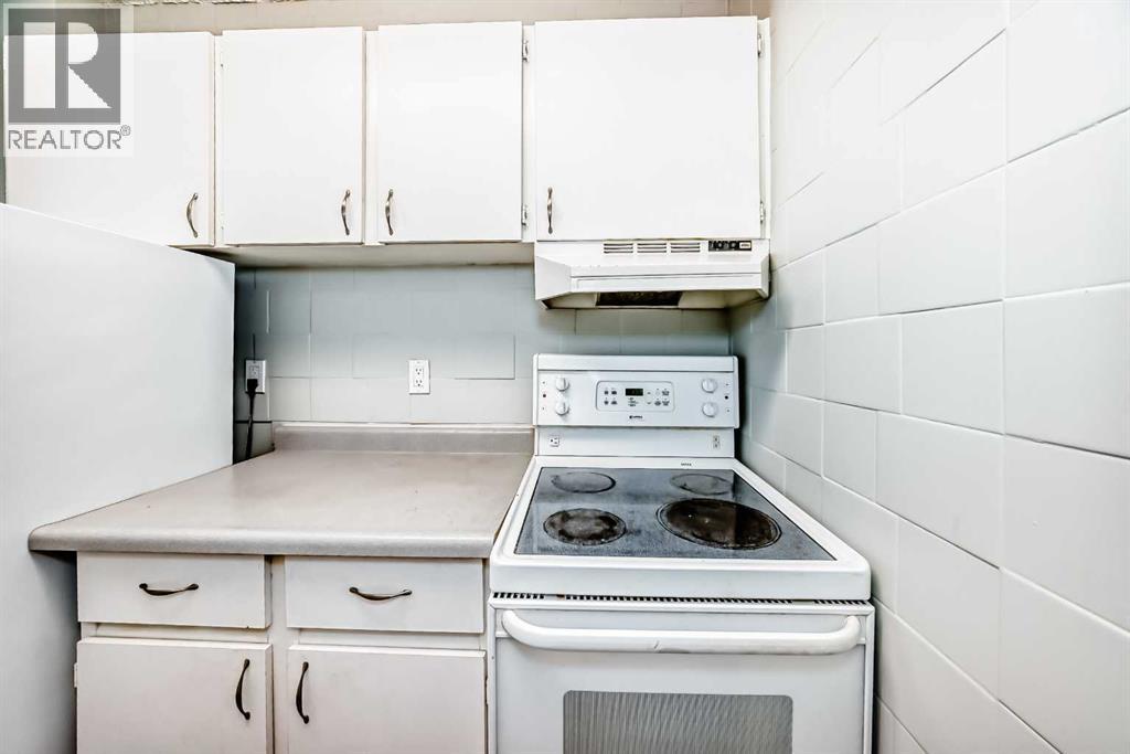 Single Family House for Sale in    Street NW Hillhurst Calgary 