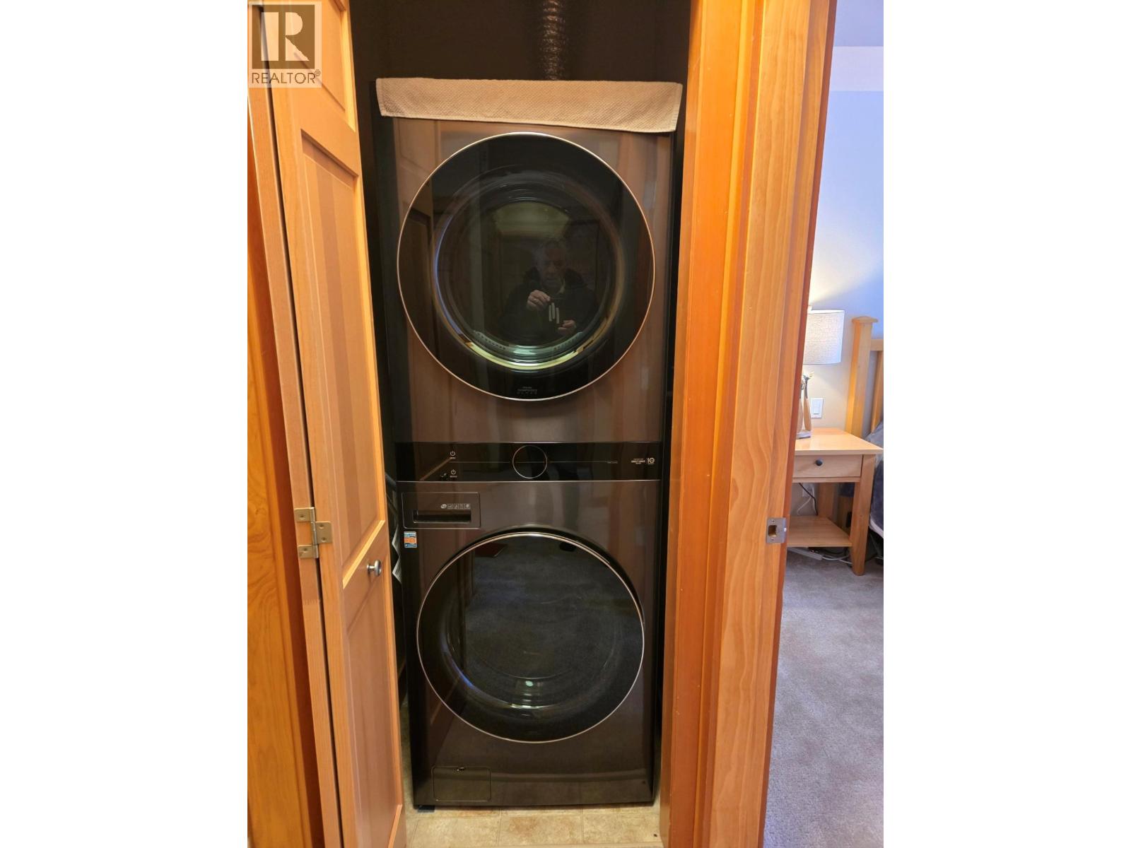 15 2002 Panorama Drive, Panorama