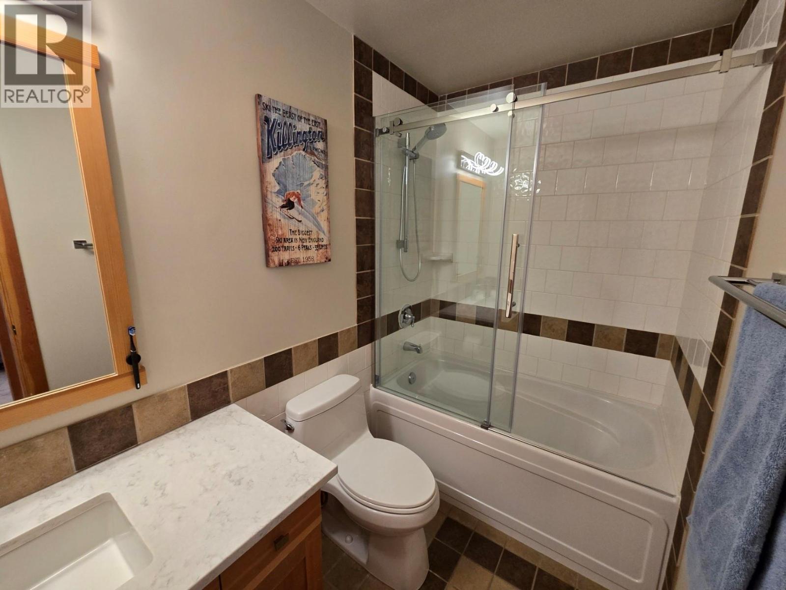 15 2002 Panorama Drive, Panorama