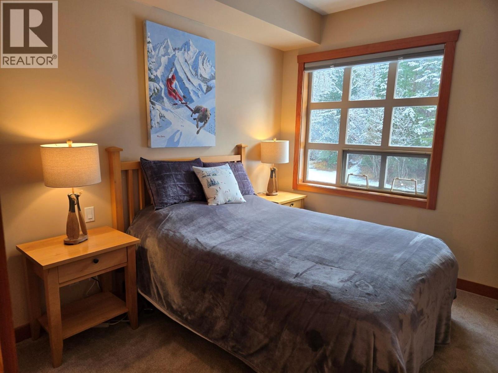 15 2002 Panorama Drive, Panorama