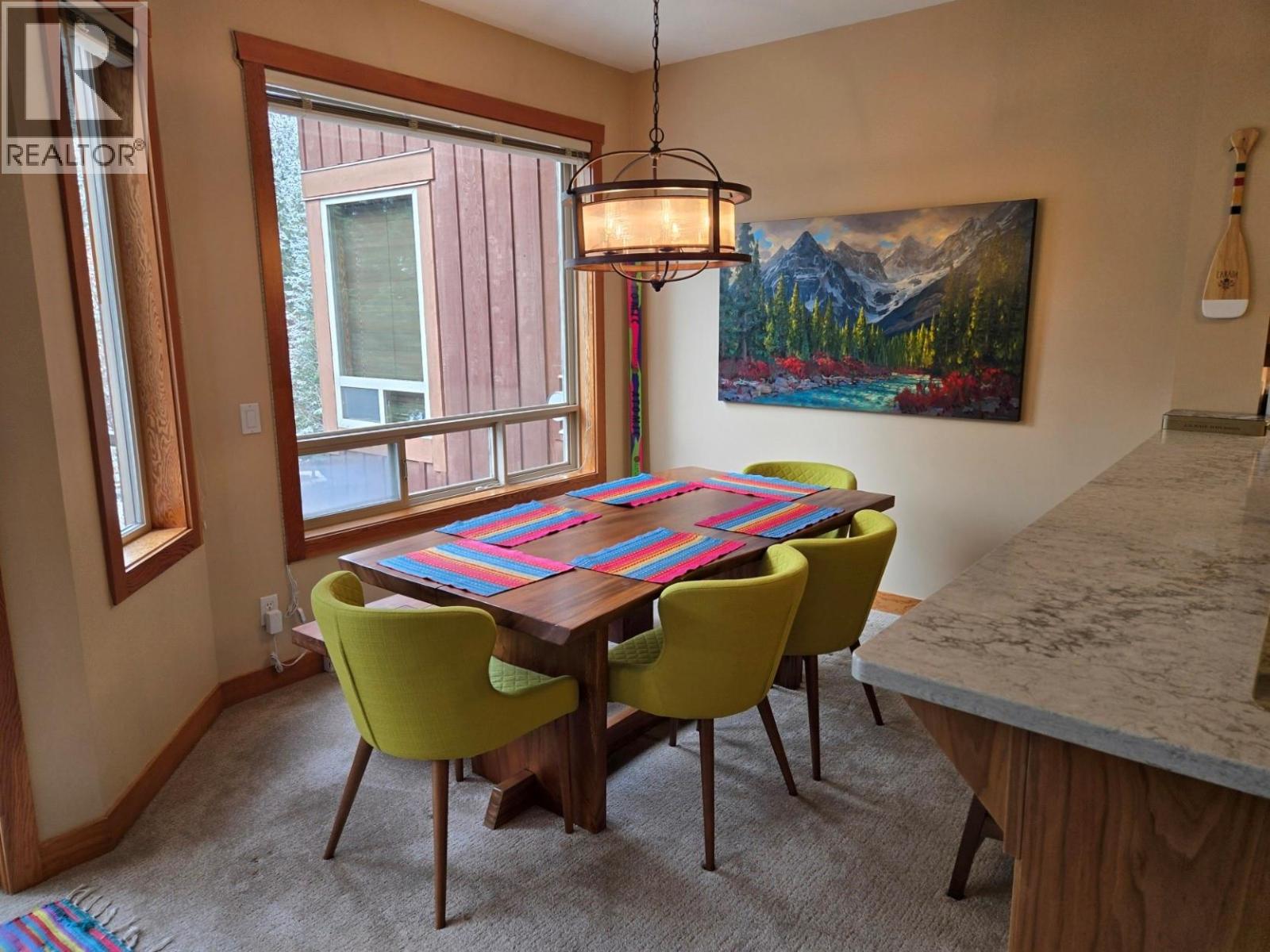 15 2002 Panorama Drive, Panorama