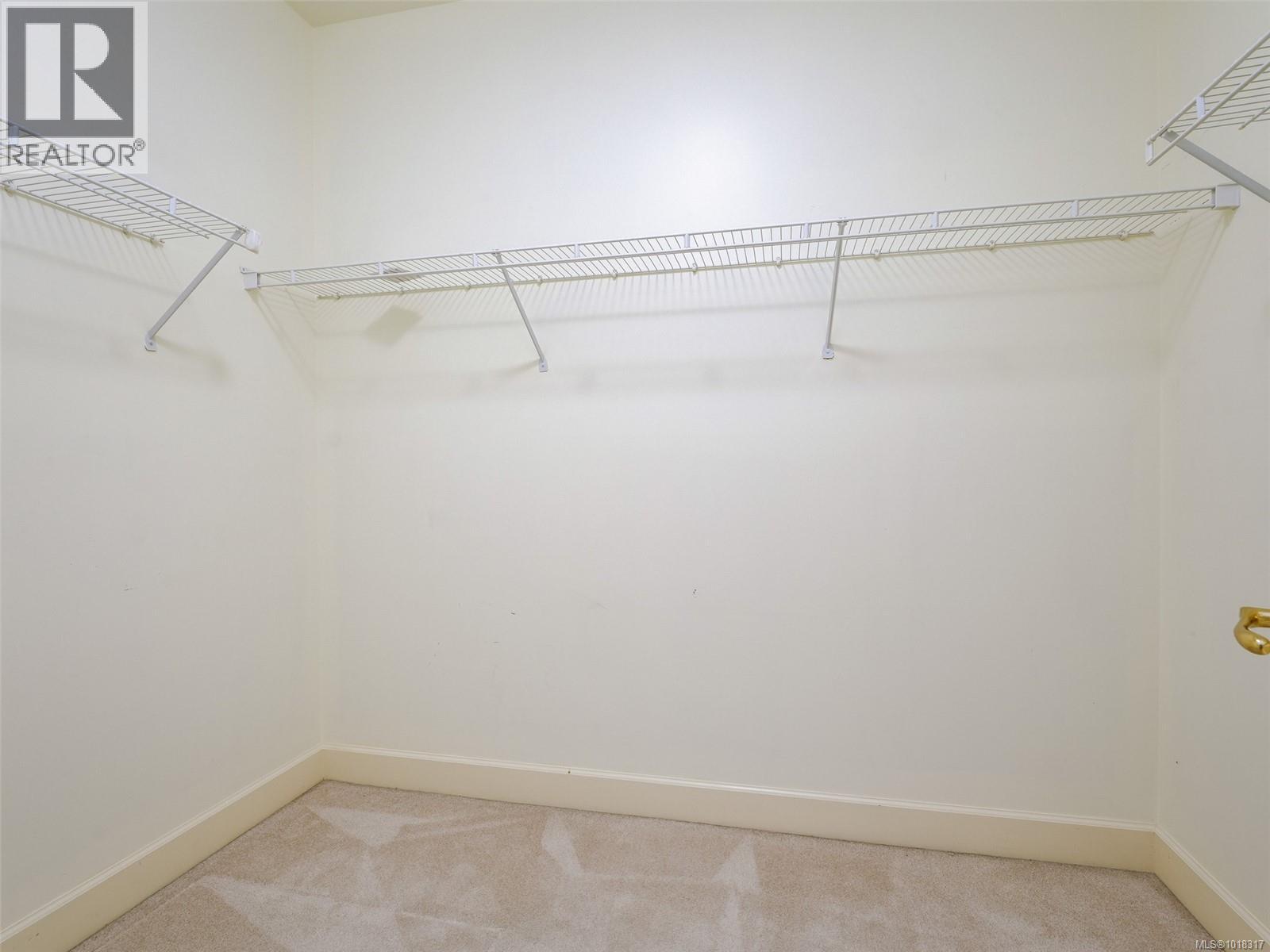 14 21 Dallas Road, Victoria