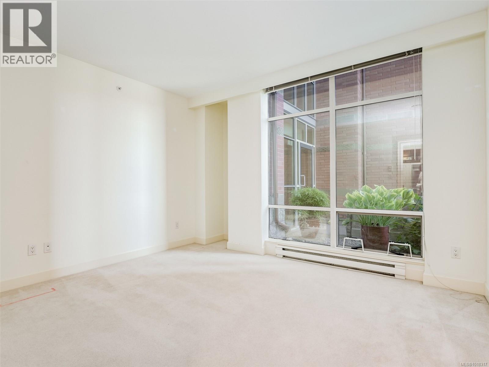 14 21 Dallas Road, Victoria