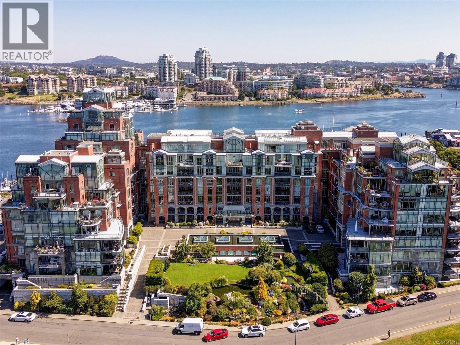 14 21 Dallas Road, Victoria