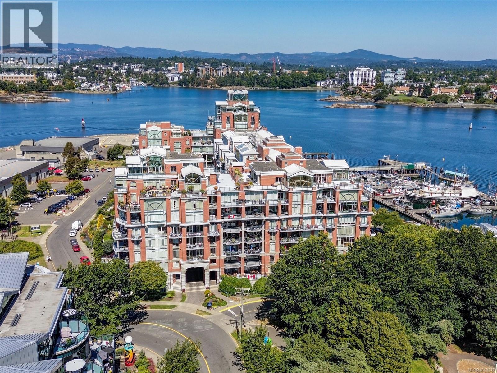 14 21 Dallas Road, Victoria