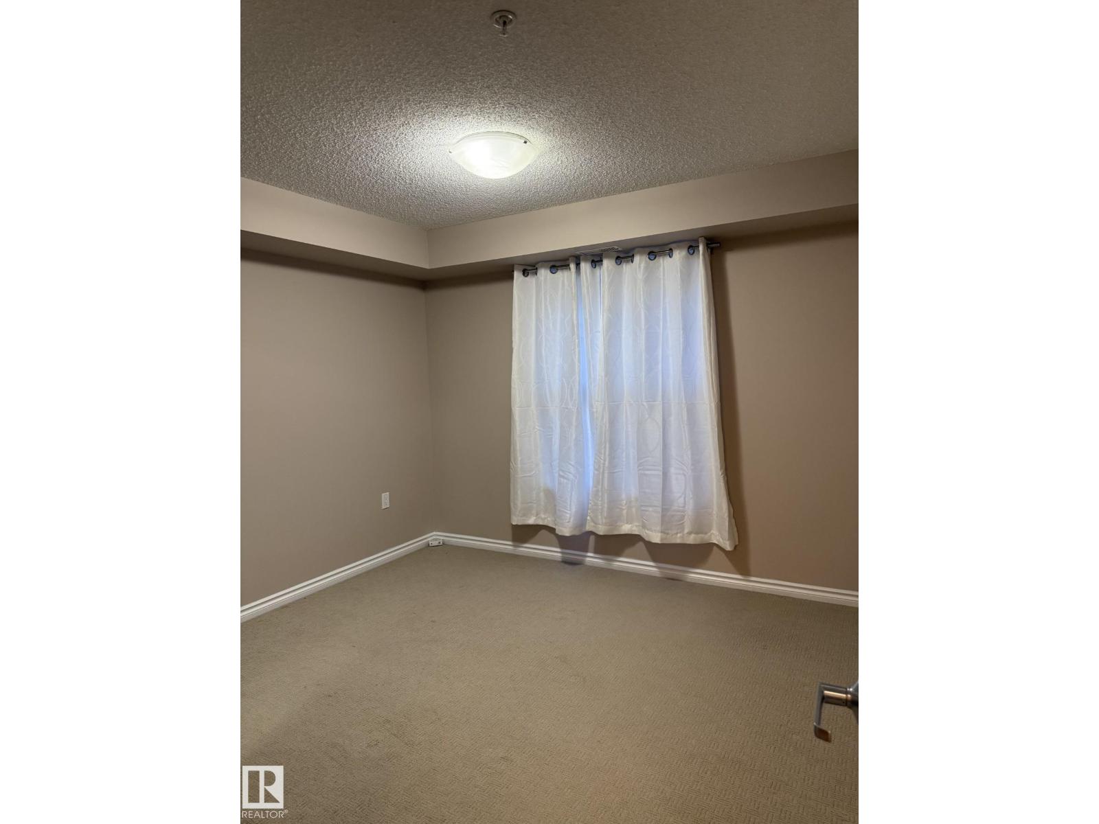 #303 10118 106 AV NW, Edmonton
