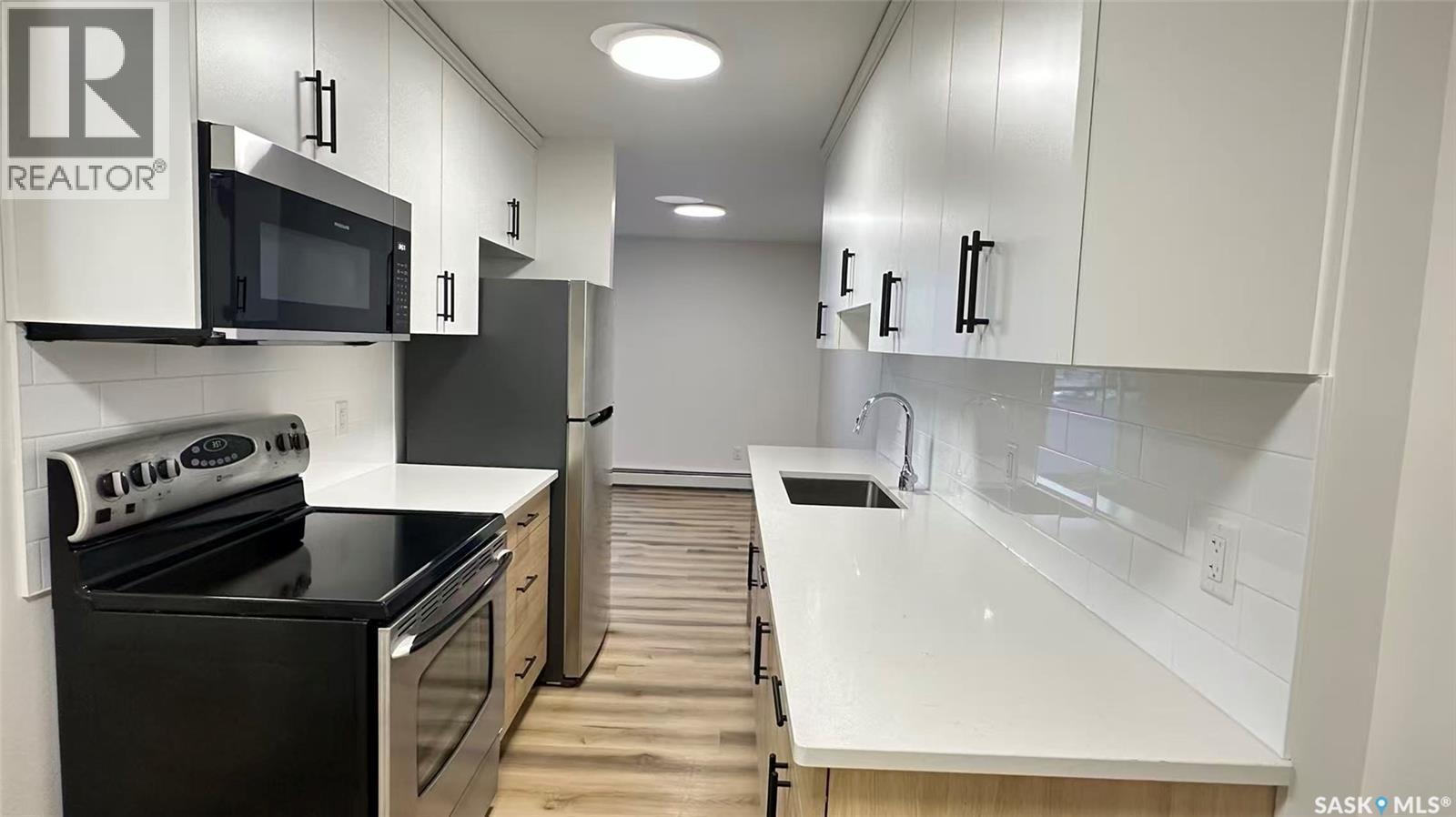 Single Family House High rise for Sale in   RAE STREET Regina 