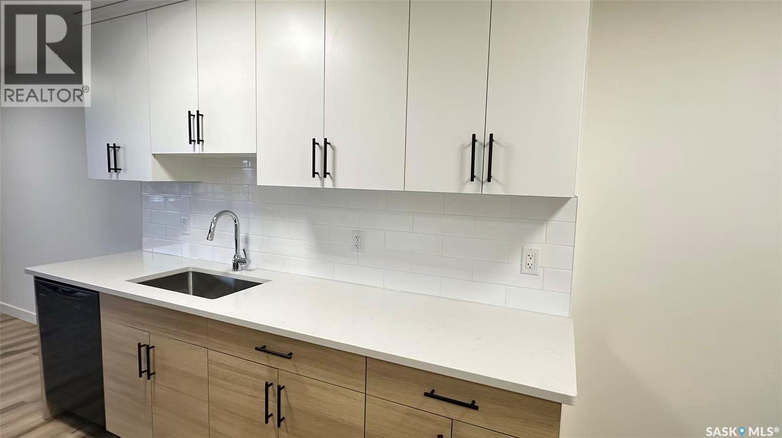 Single Family House High rise for Sale in   RAE STREET Regina 