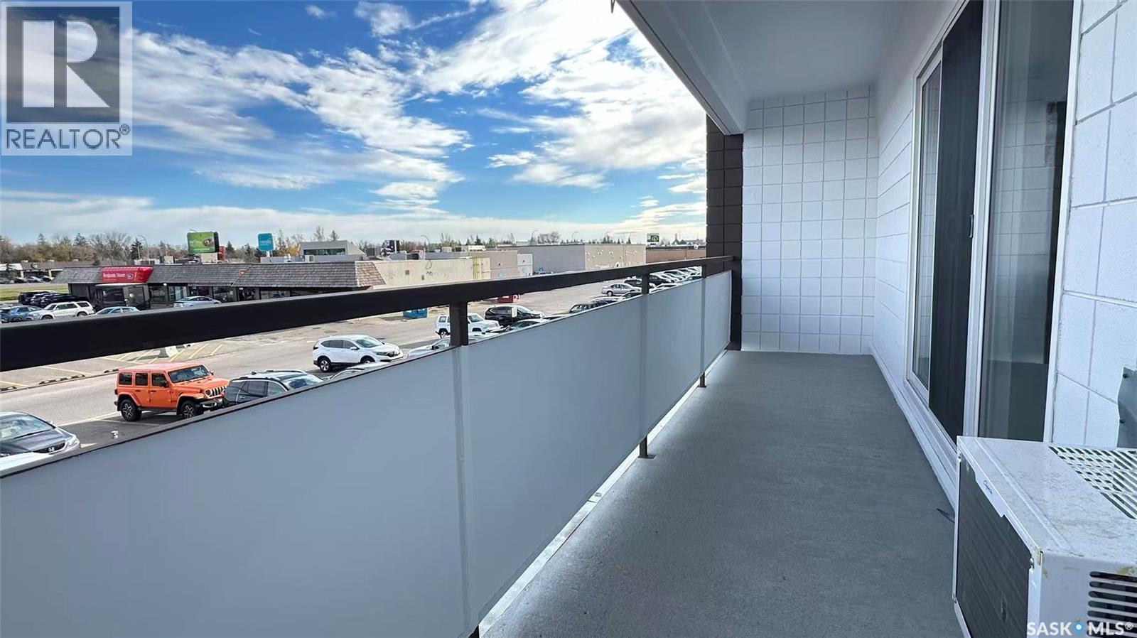 Single Family House High rise for Sale in   RAE STREET Regina 