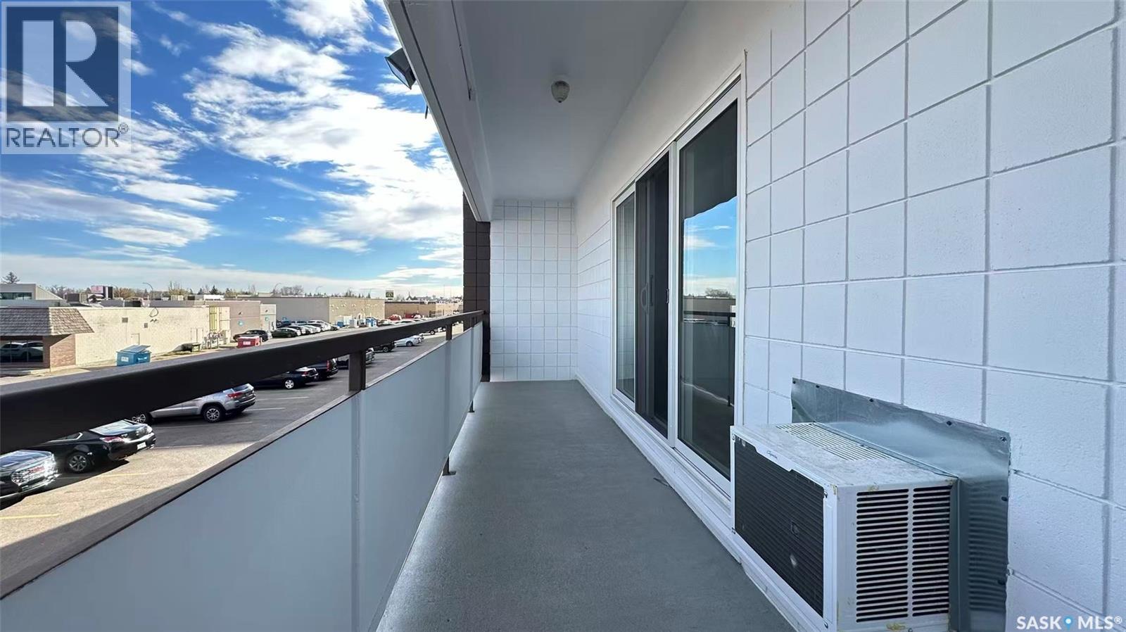 Single Family House High rise for Sale in   RAE STREET Regina 