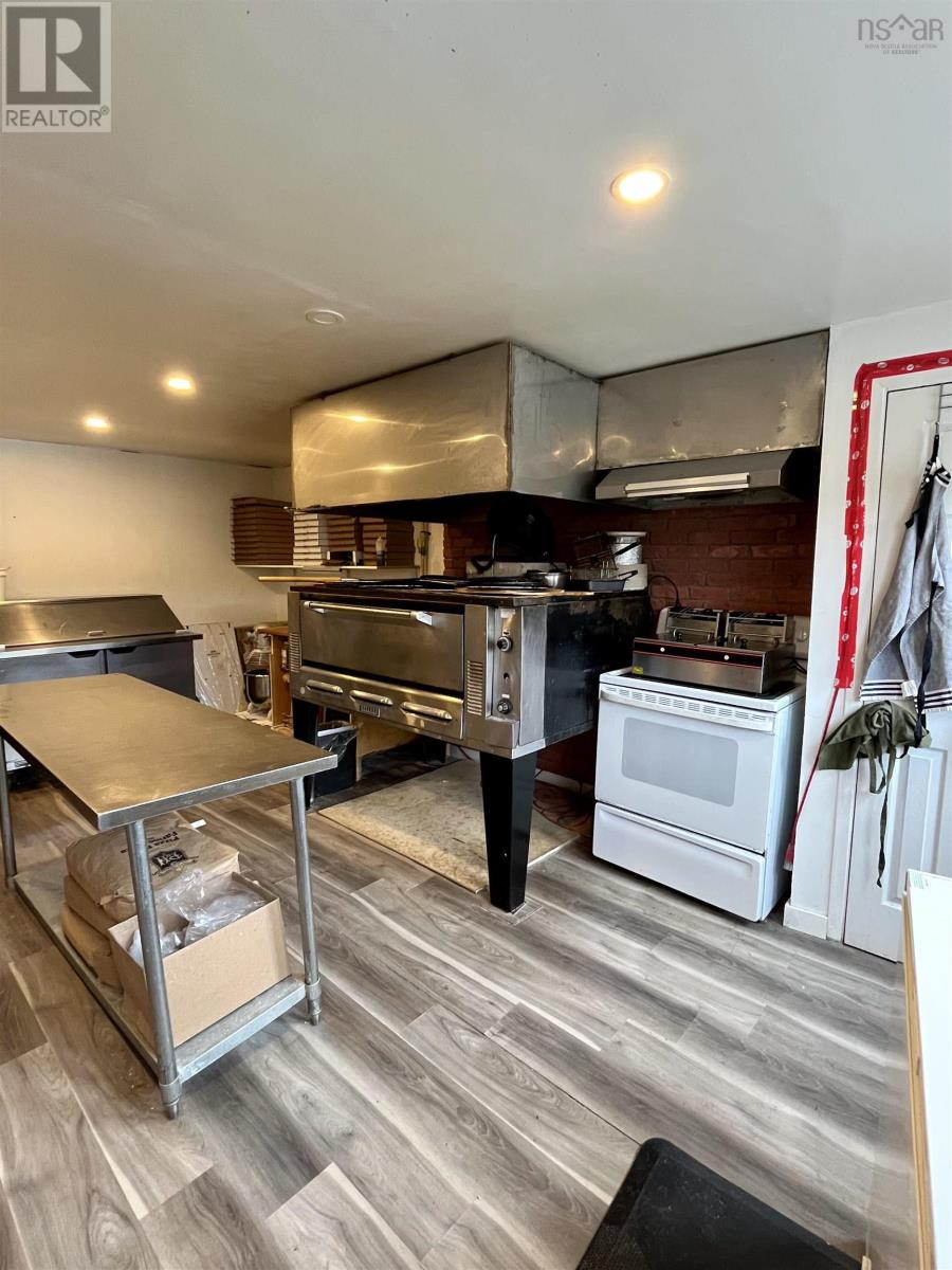 Property 9 of 49 of 1252 River Road