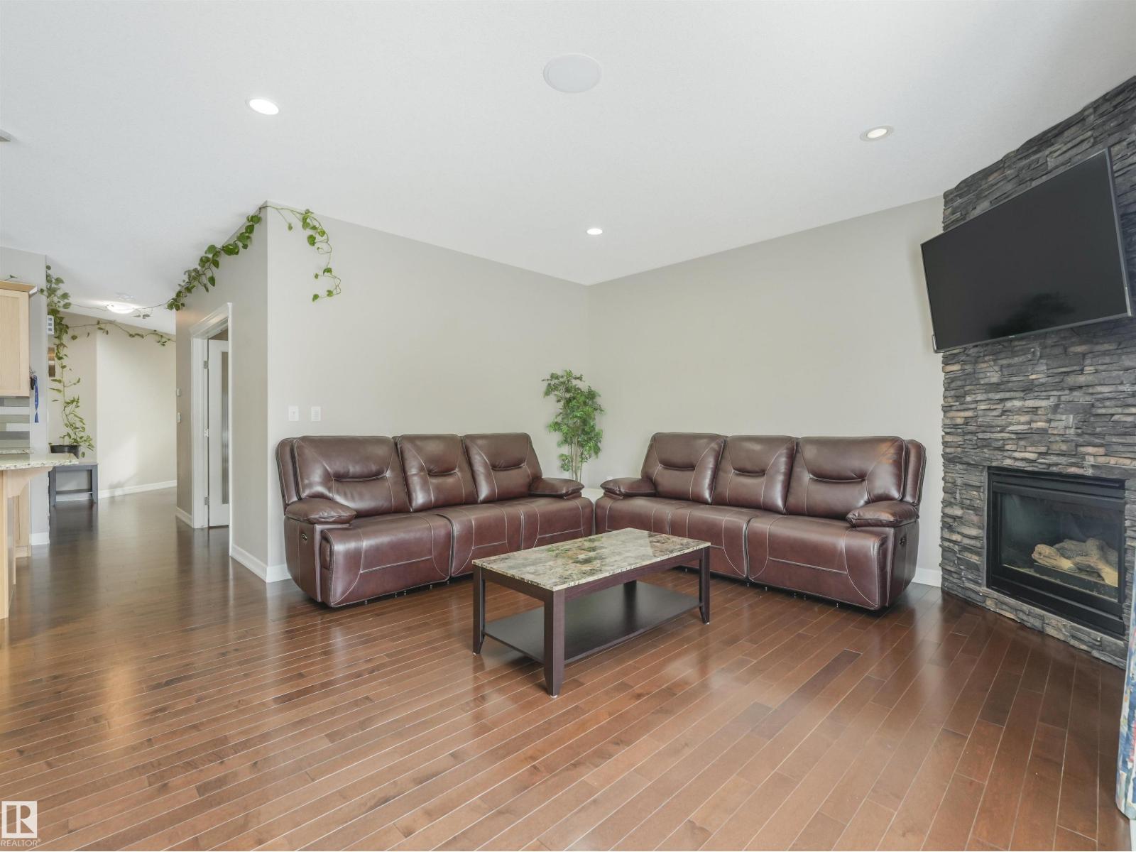 262 SHEPPARD CI, Leduc