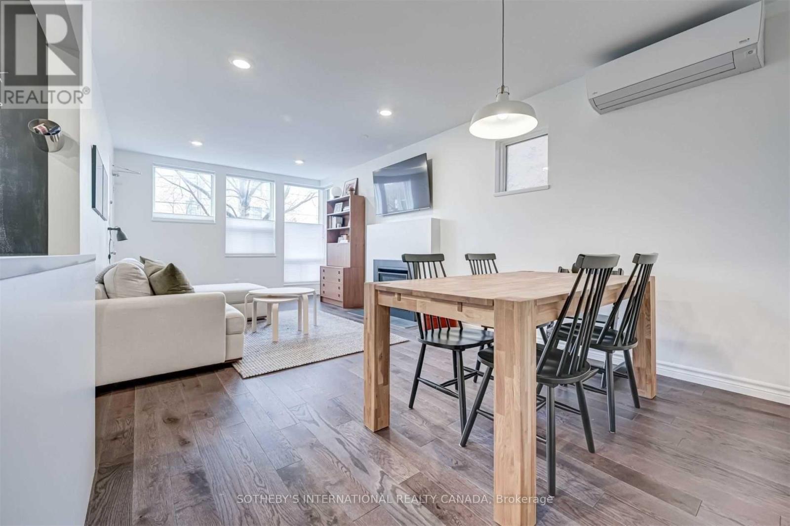 1458 BAYVIEW AVENUE - 4