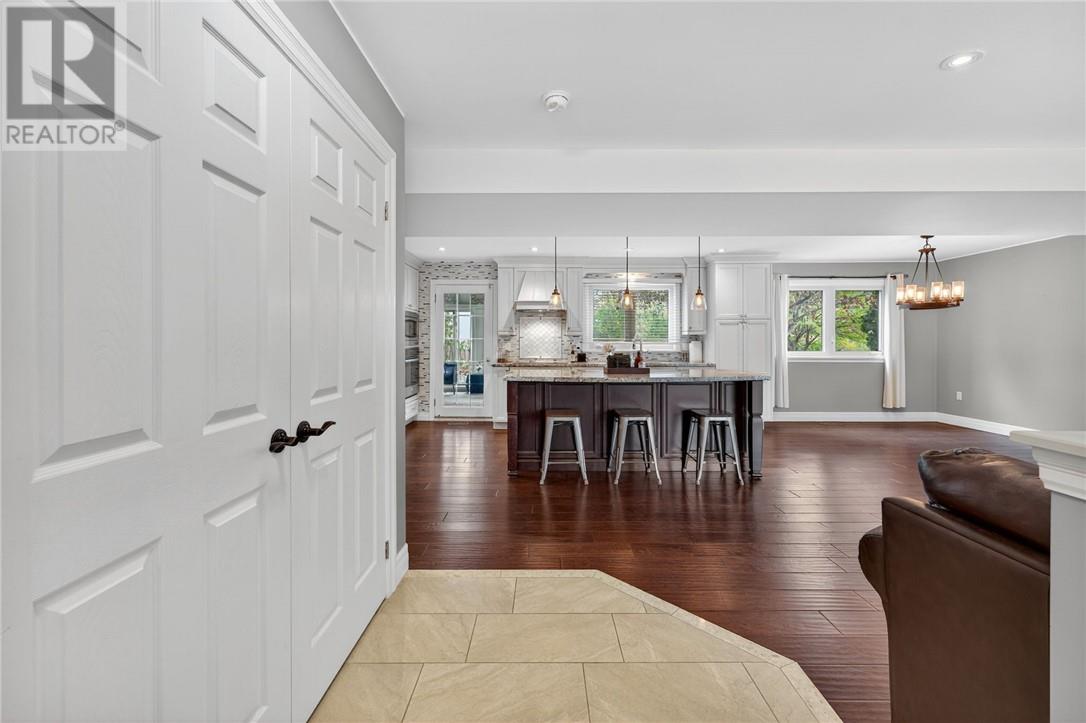 15 Rodney Street - Photo 5 of 58, Barrie, Ontario