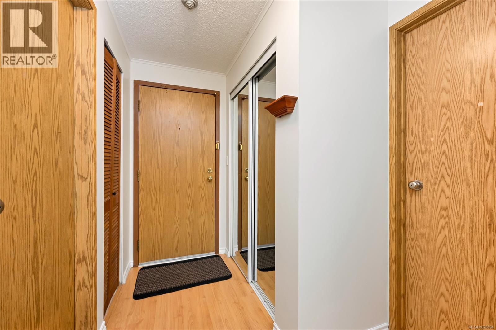 204 1010 Bristol Rd, Saanich