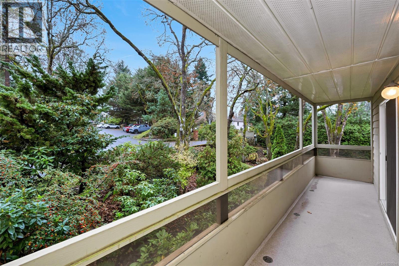 204 1010 Bristol Rd, Saanich