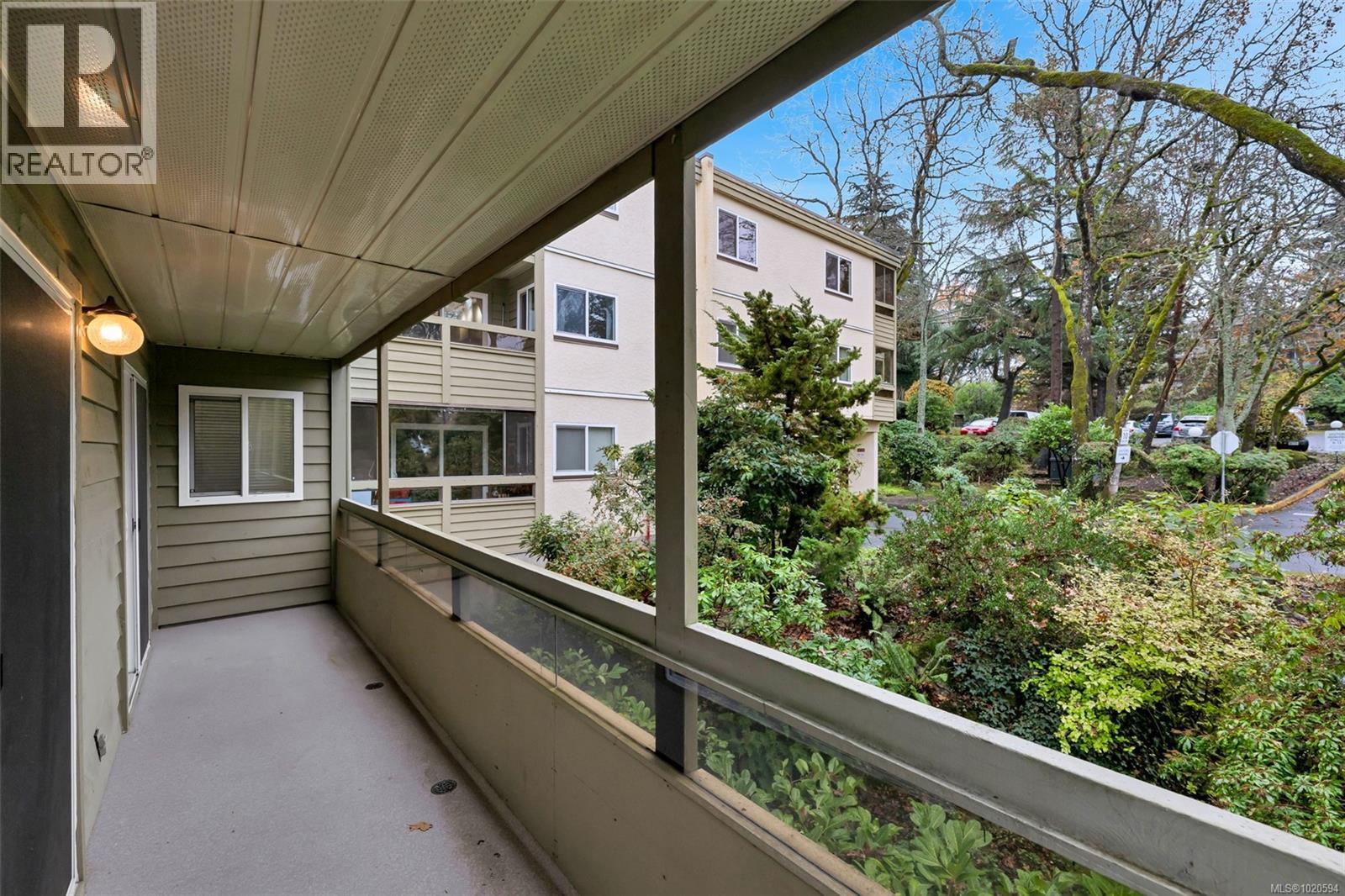 204 1010 Bristol Rd, Saanich