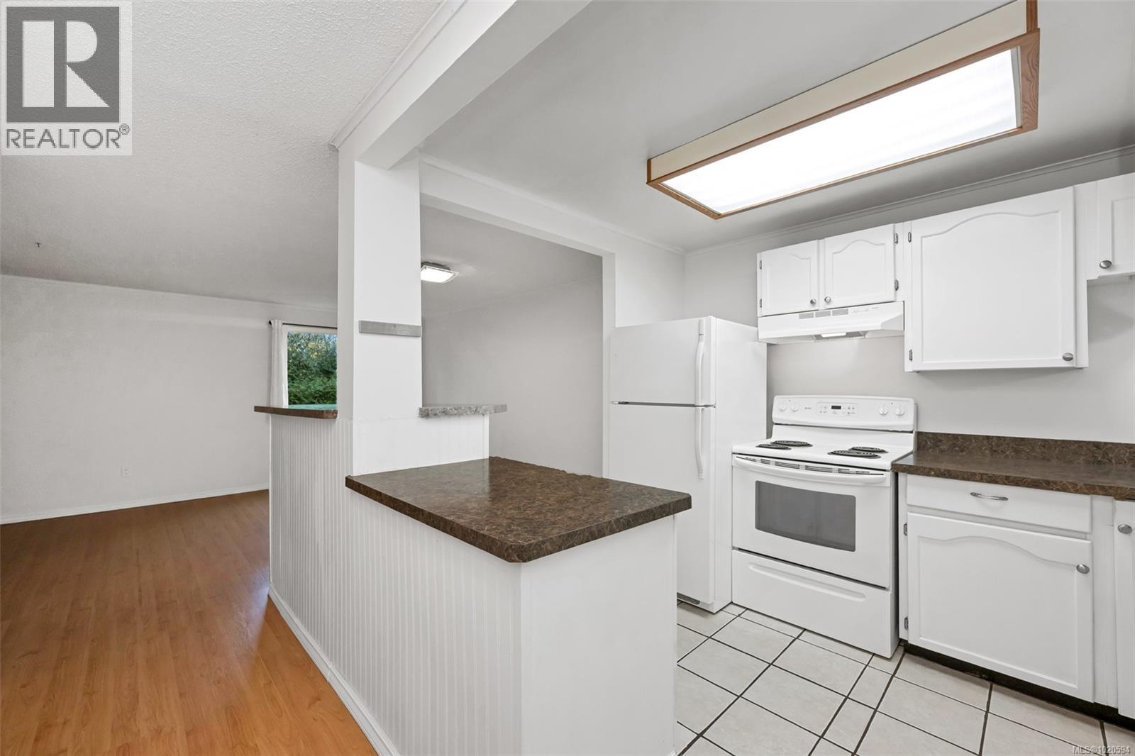 204 1010 Bristol Rd, Saanich