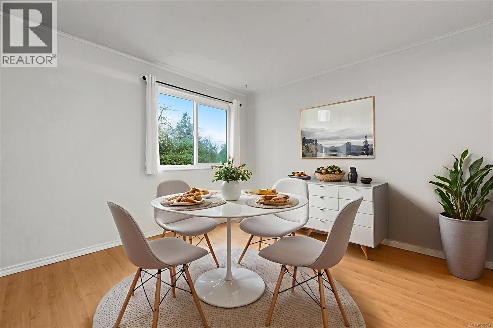 204 1010 Bristol Rd, Saanich