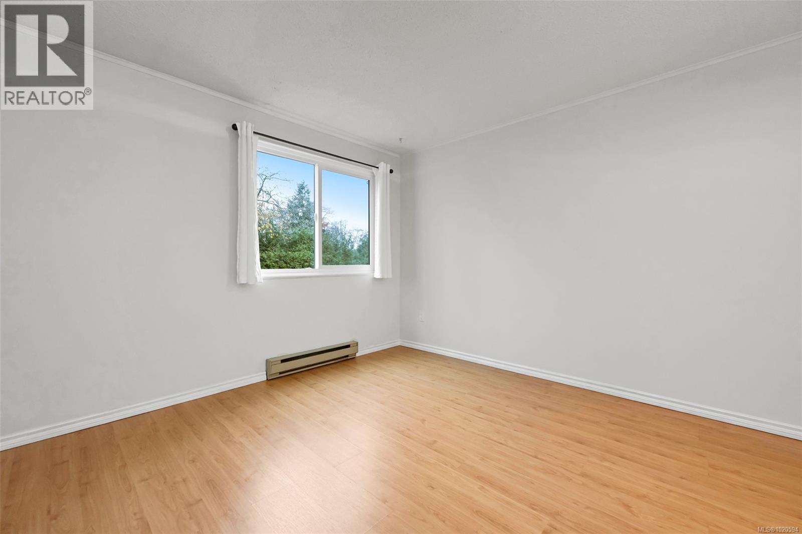 204 1010 Bristol Rd, Saanich