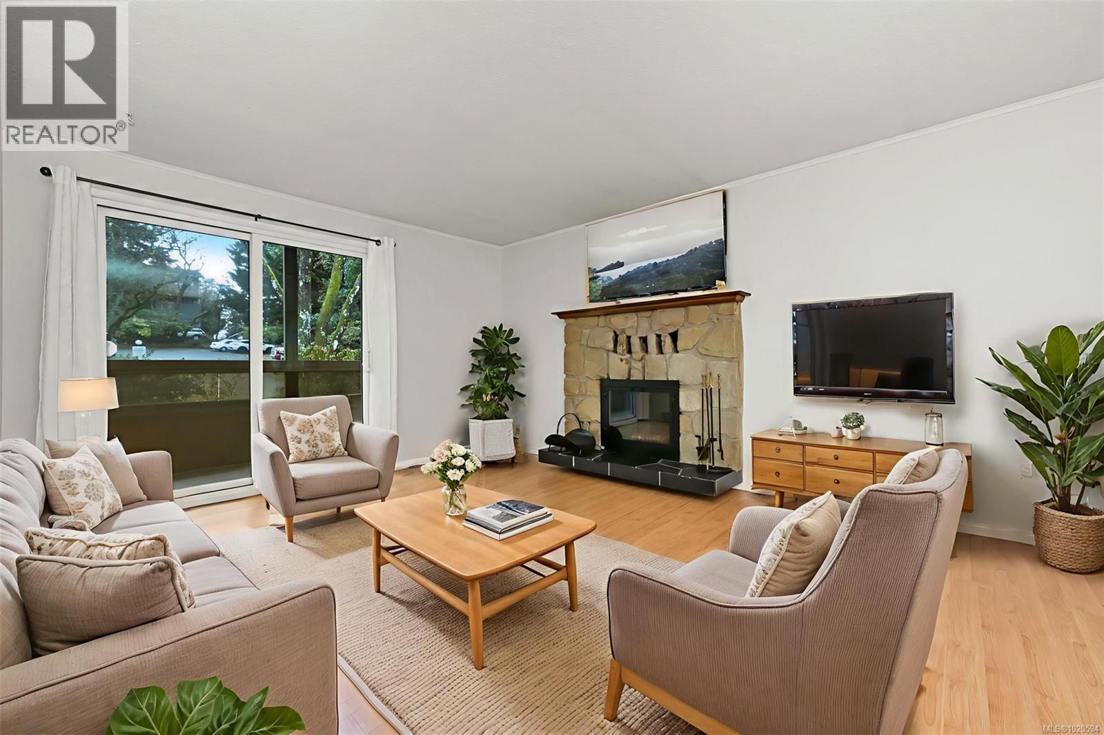 204 1010 Bristol Rd, Saanich