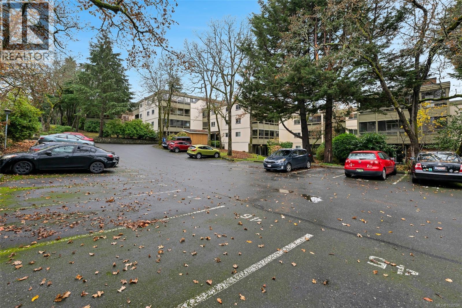 204 1010 Bristol Rd, Saanich