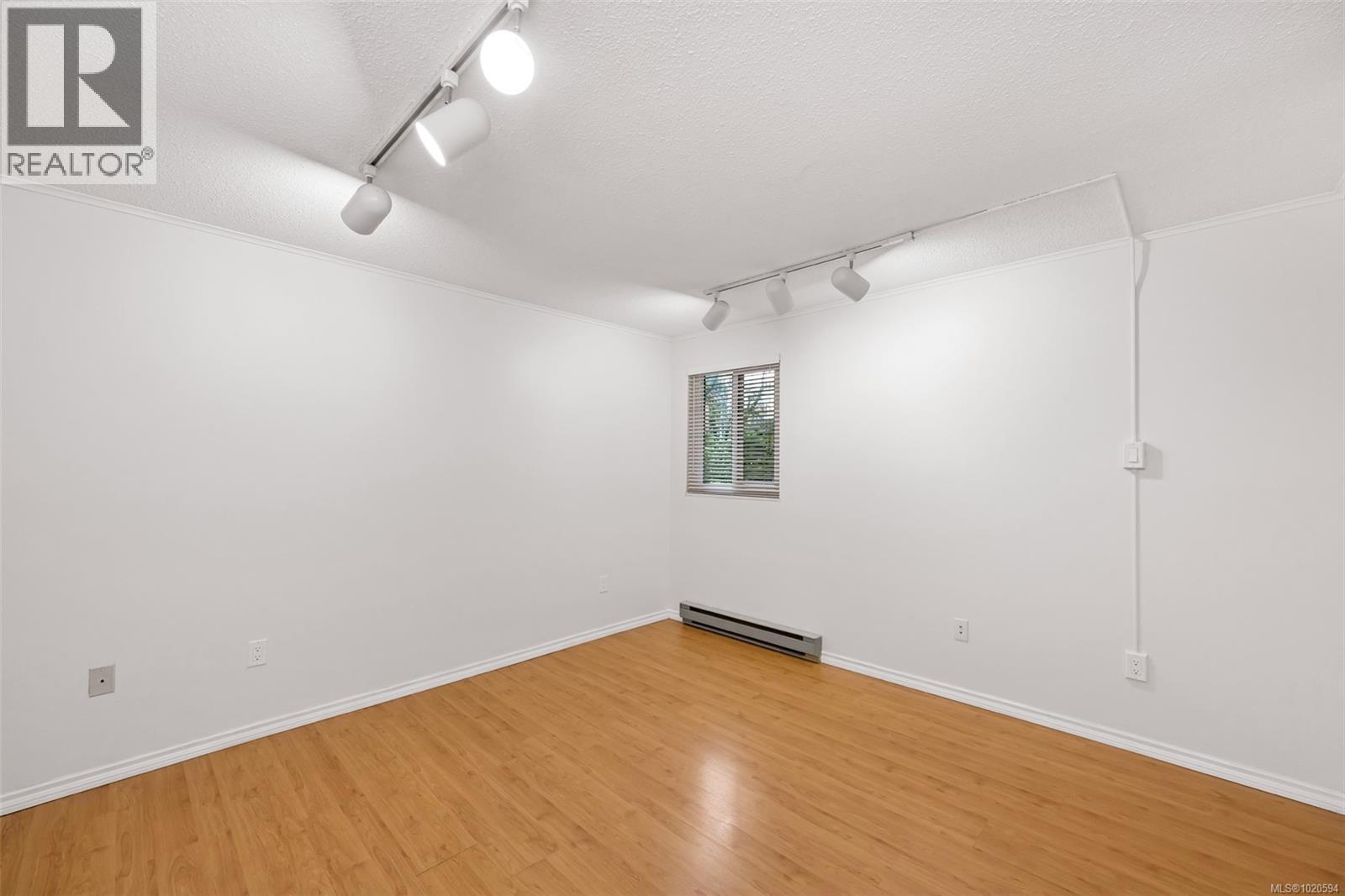 204 1010 Bristol Rd, Saanich