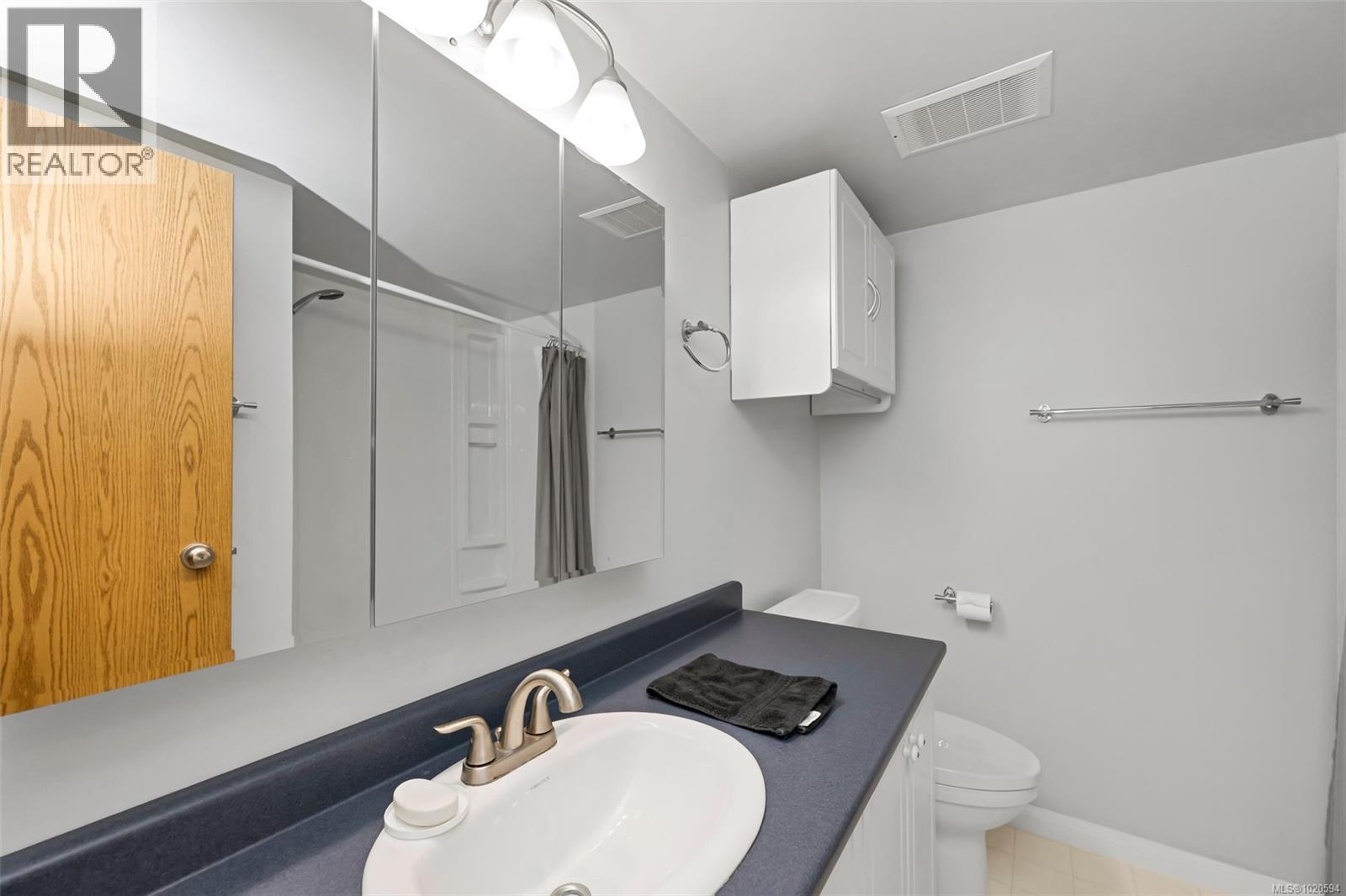 204 1010 Bristol Rd, Saanich