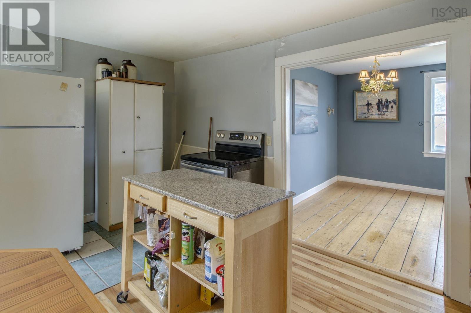 Property 5 of 50 of 6209 Highway 1