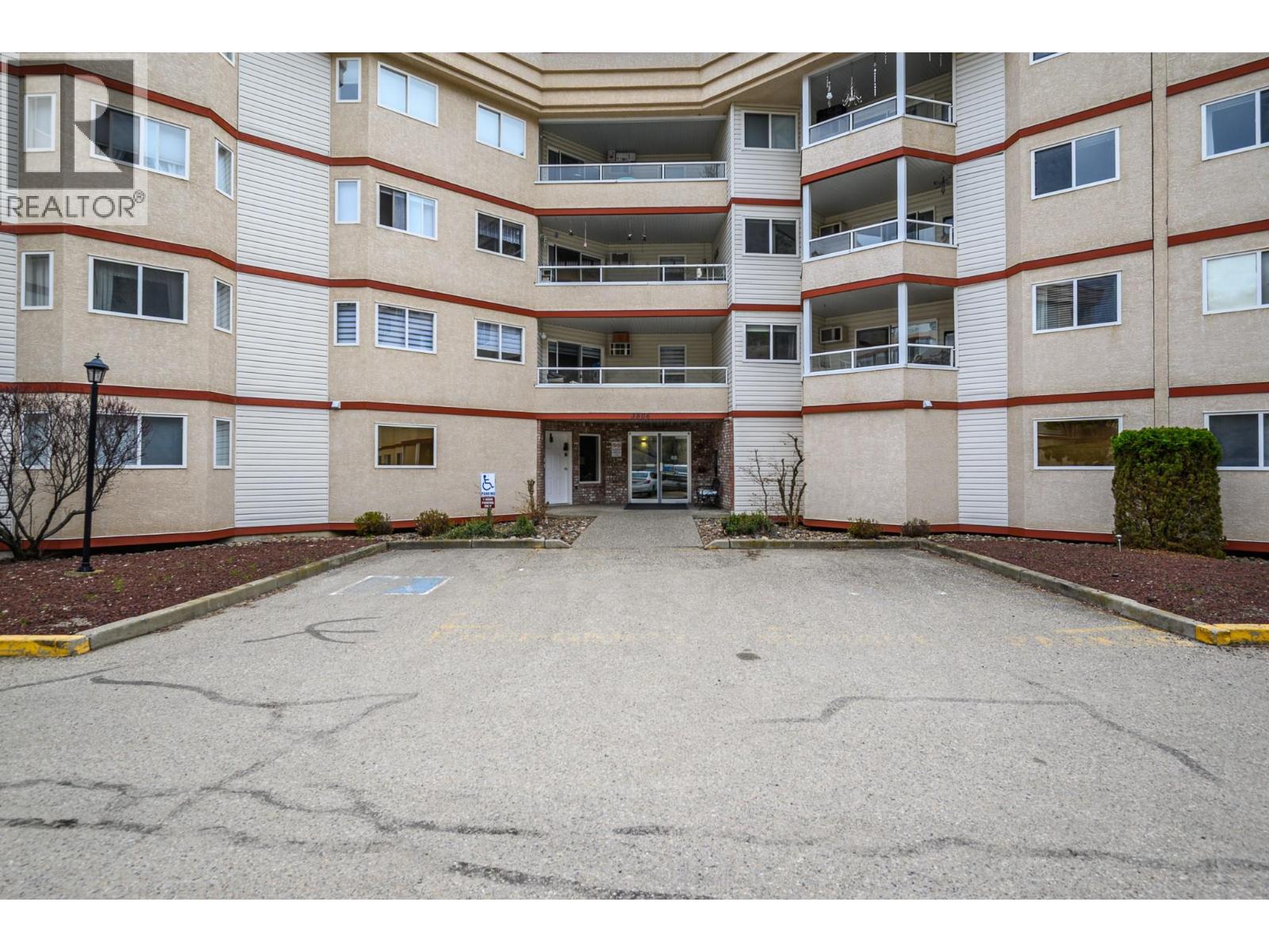 401 3806 35 Avenue, Vernon