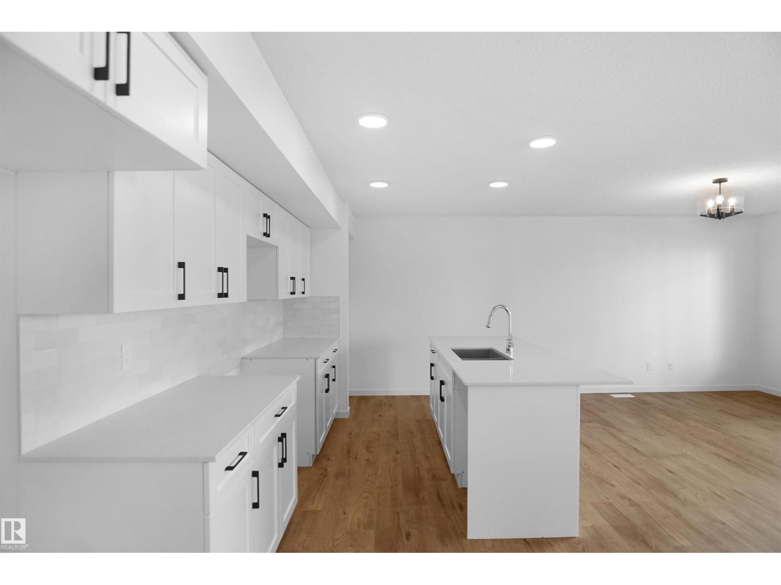 #54 19904 31 AV NW, Edmonton