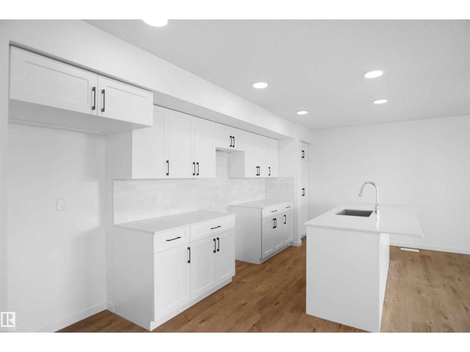 #54 19904 31 AV NW, Edmonton