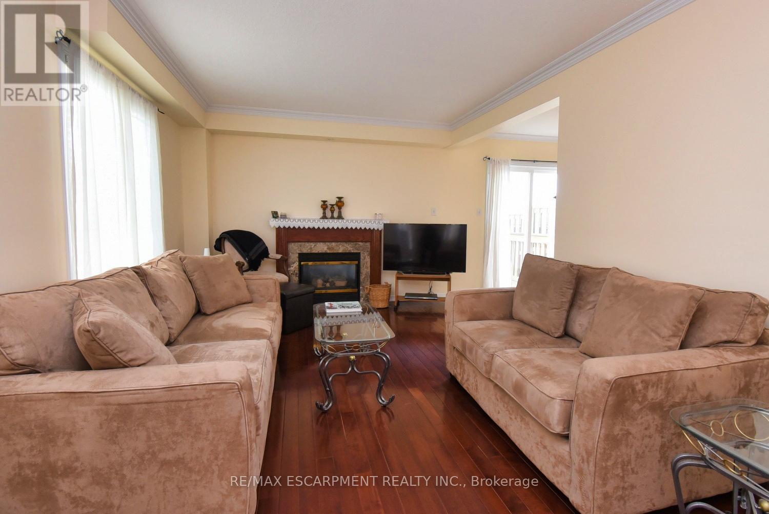 Single Family House for Sale in    SOUTHSIDE PLACE Hamilton (Mountview) 