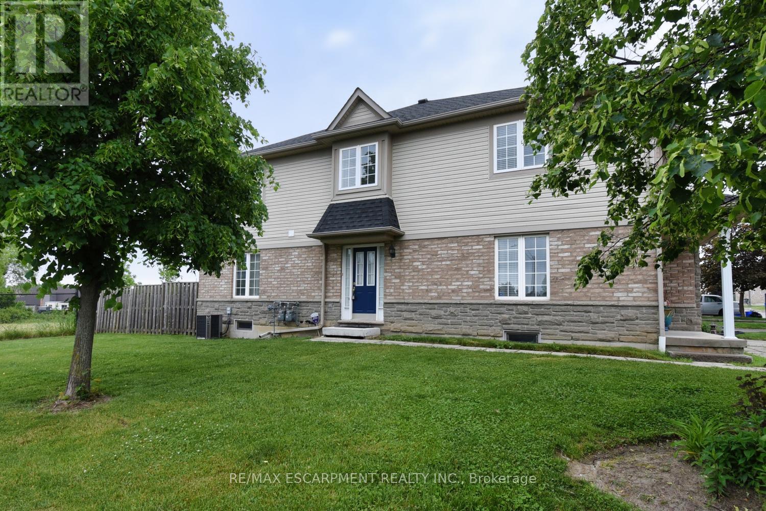 Single Family House for Sale in    SOUTHSIDE PLACE Hamilton (Mountview) 
