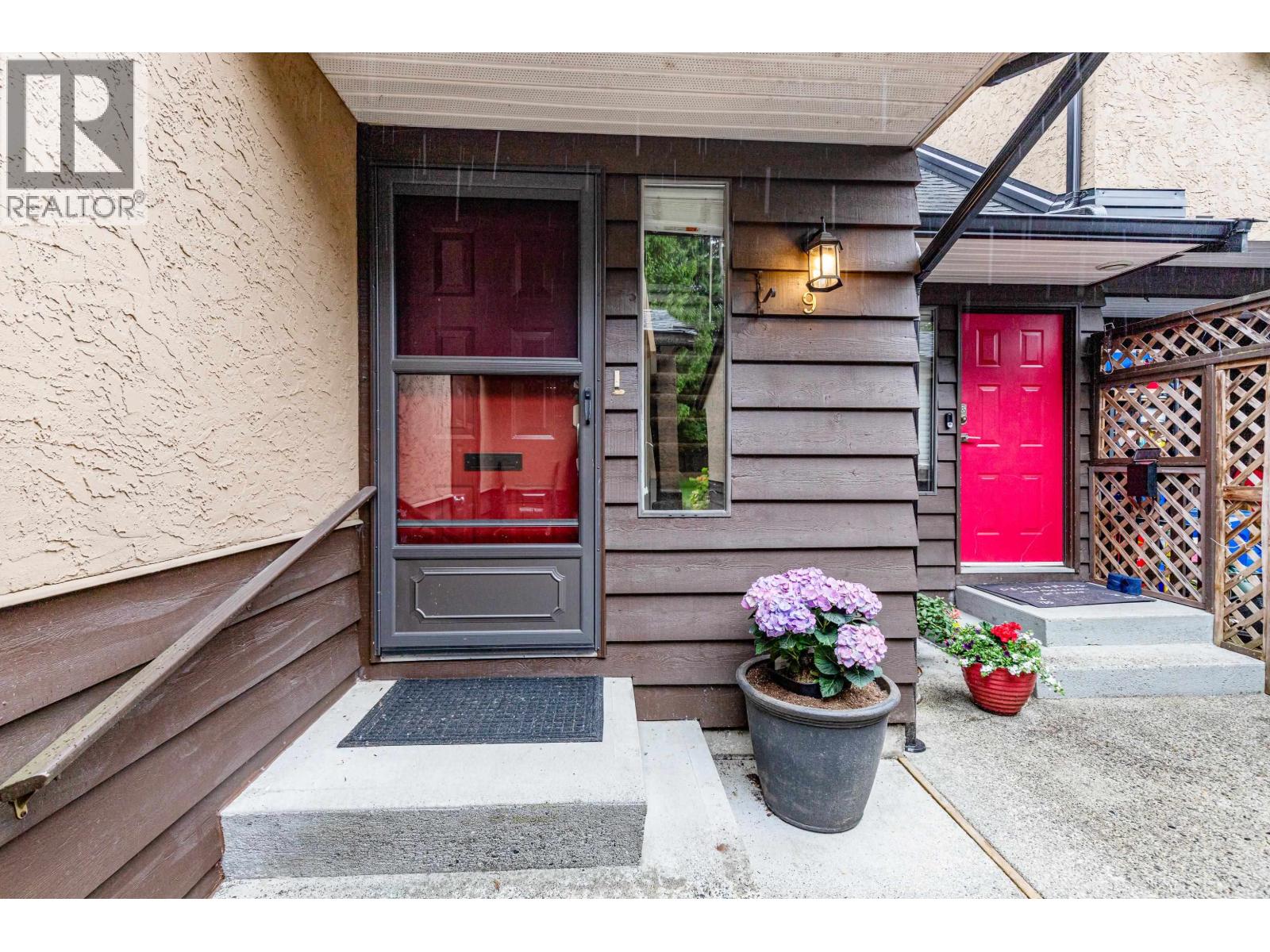 9 12227 SKILLEN STREET, Maple Ridge