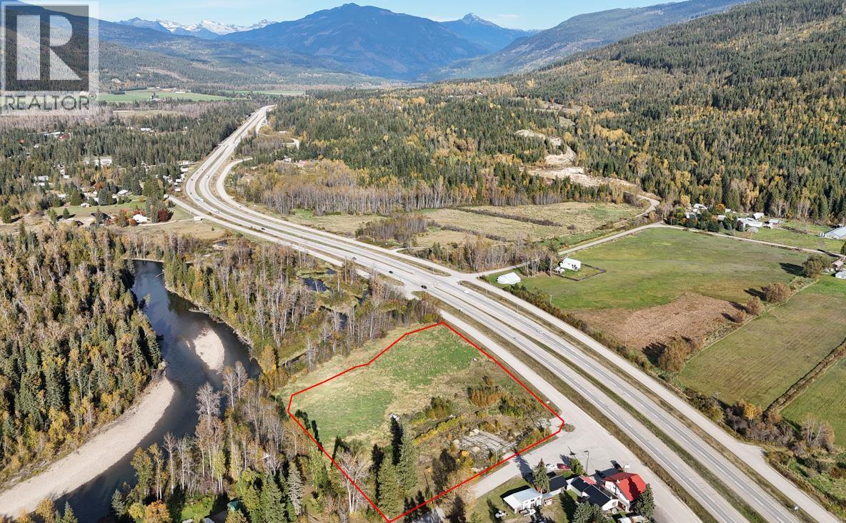  3785 Malakwa Road, Malakwa