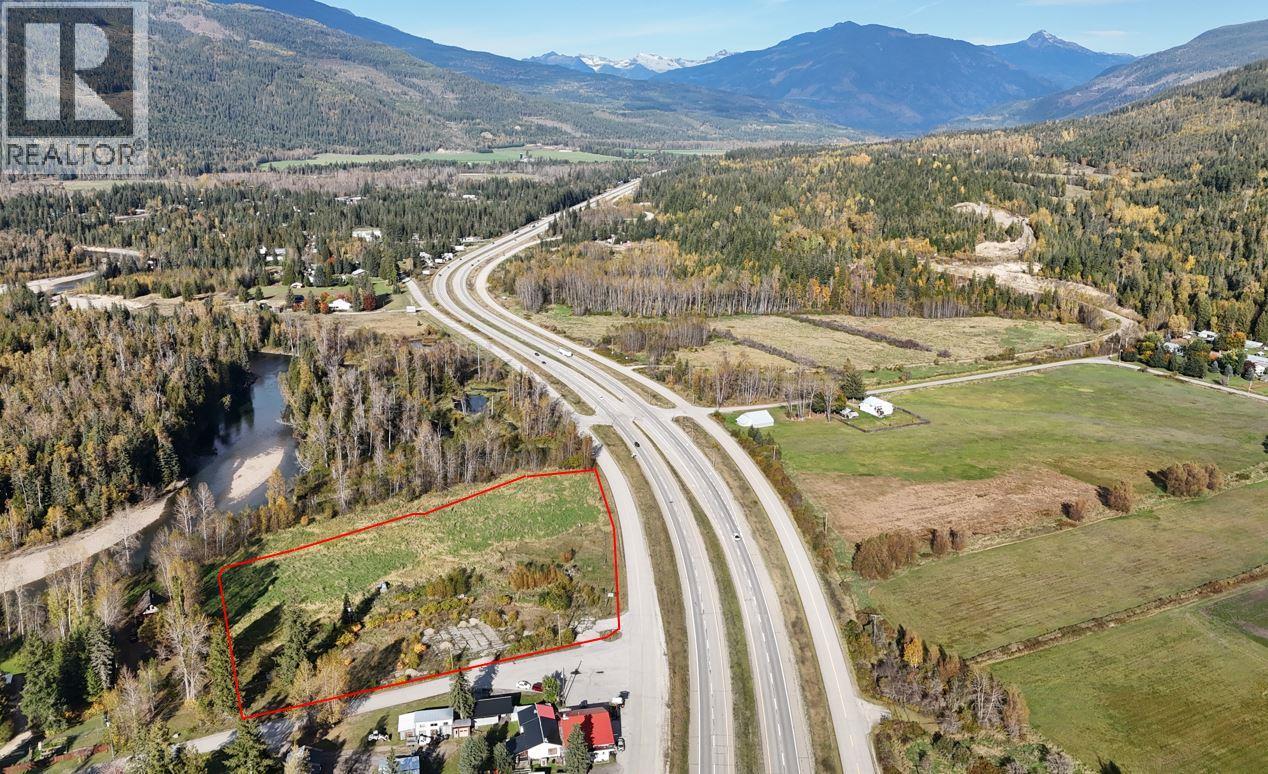  3785 Malakwa Road, Malakwa