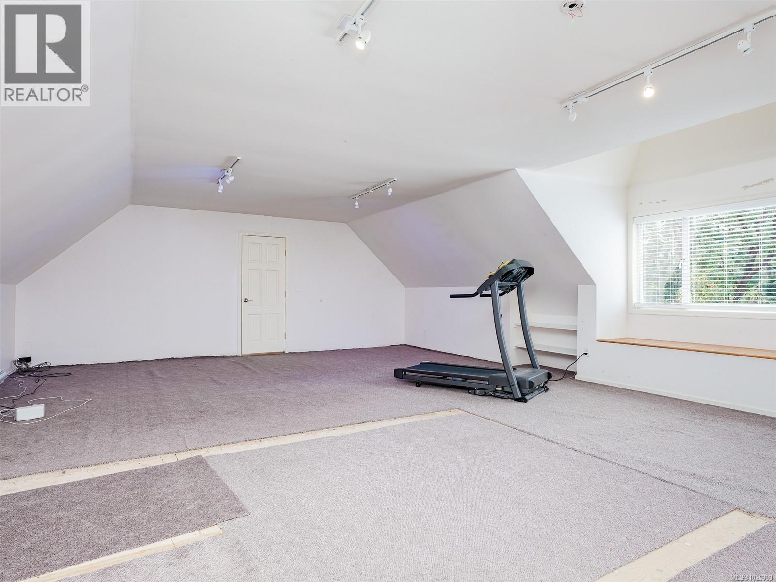 3914 Gibson Crt, Saanich