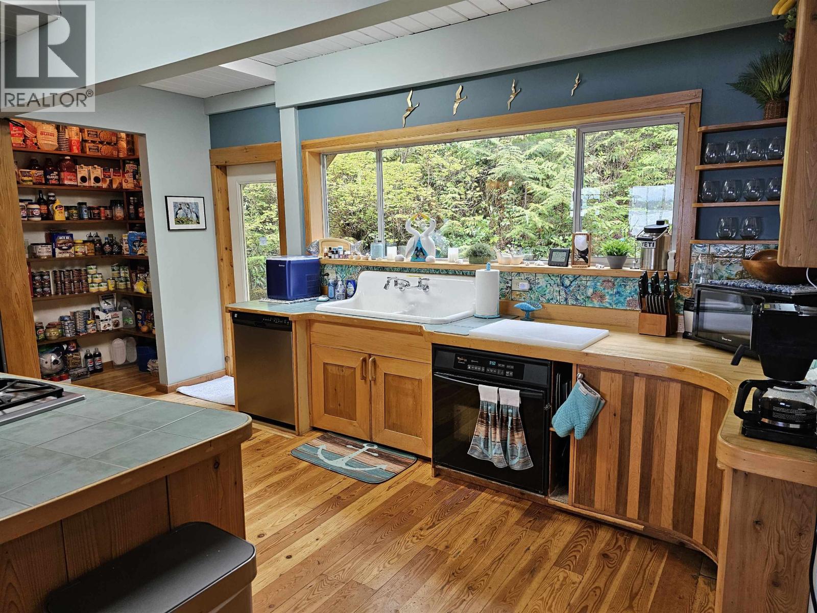 34 WHISKEY COVE (DENNY ISLAND) ROAD, Bella Coola