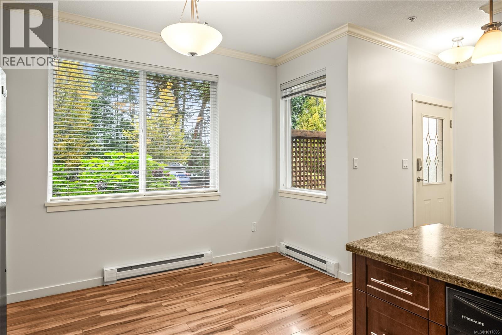 102 2149 Ridgemont Pl, Nanaimo