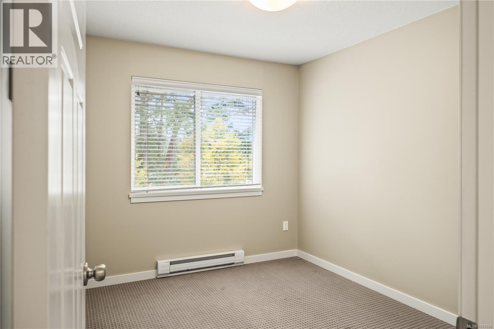 102 2149 Ridgemont Pl, Nanaimo